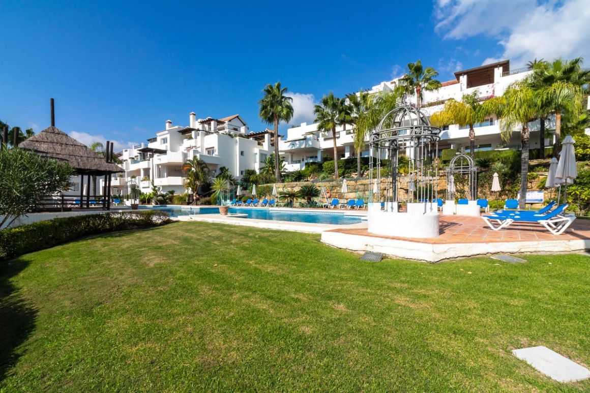 Ground Floor Apartment for sale in Nueva Andalucia