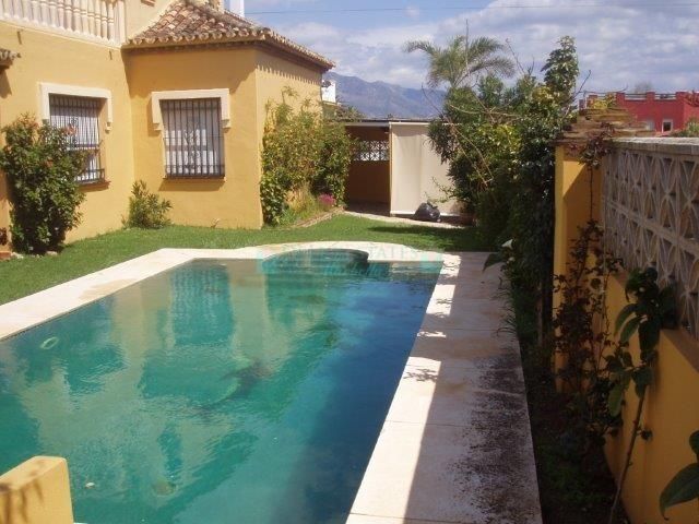 Villa for sale in San Pedro de Alcantara