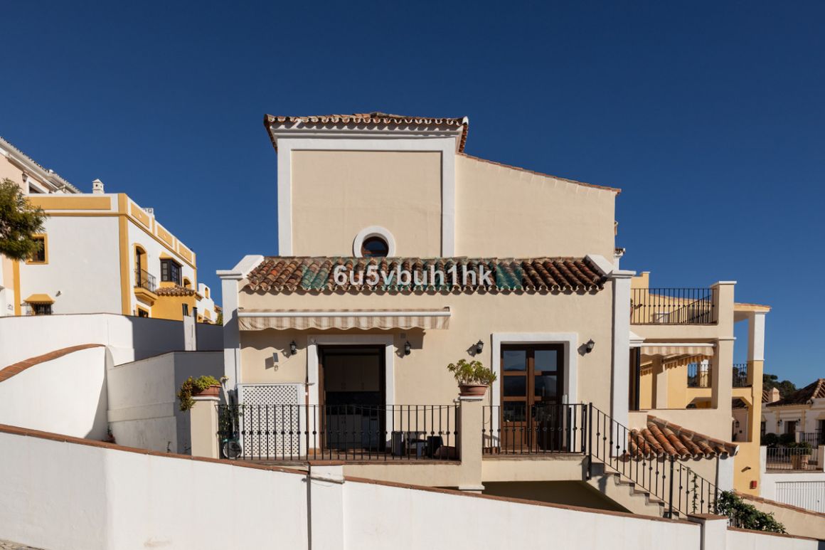 Adosado en venta en Benahavis