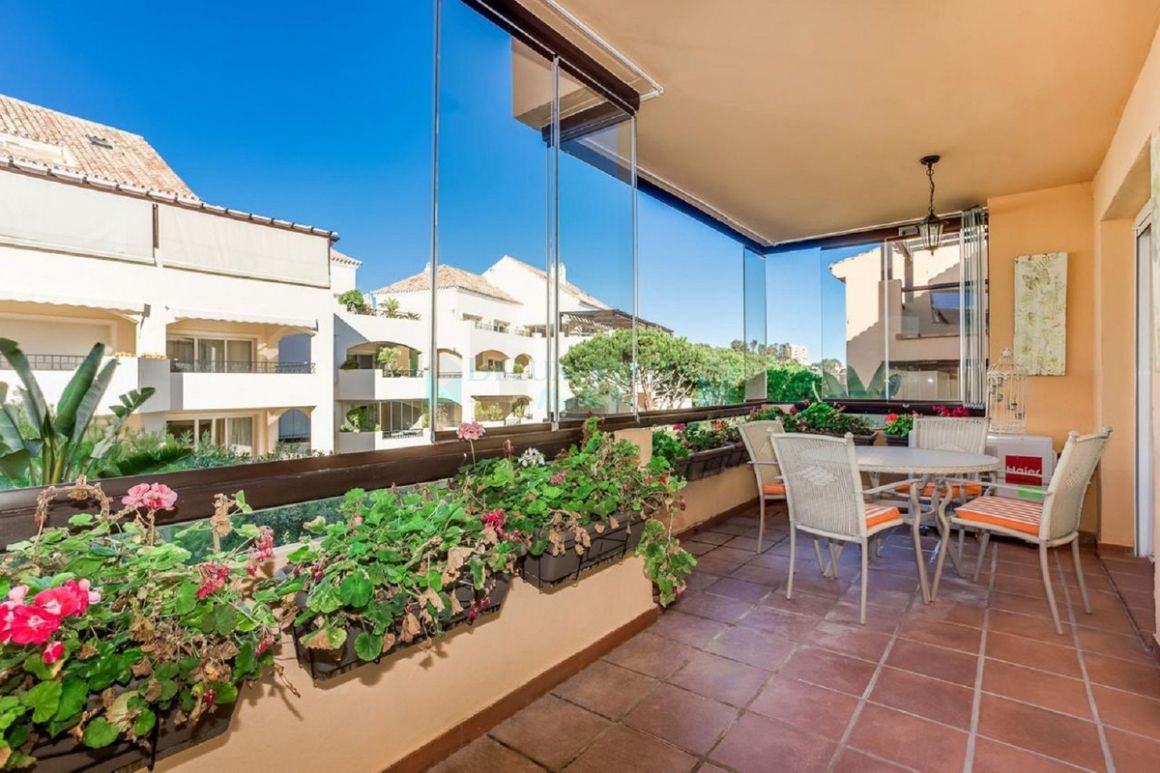 Apartment in Elviria, Marbella East