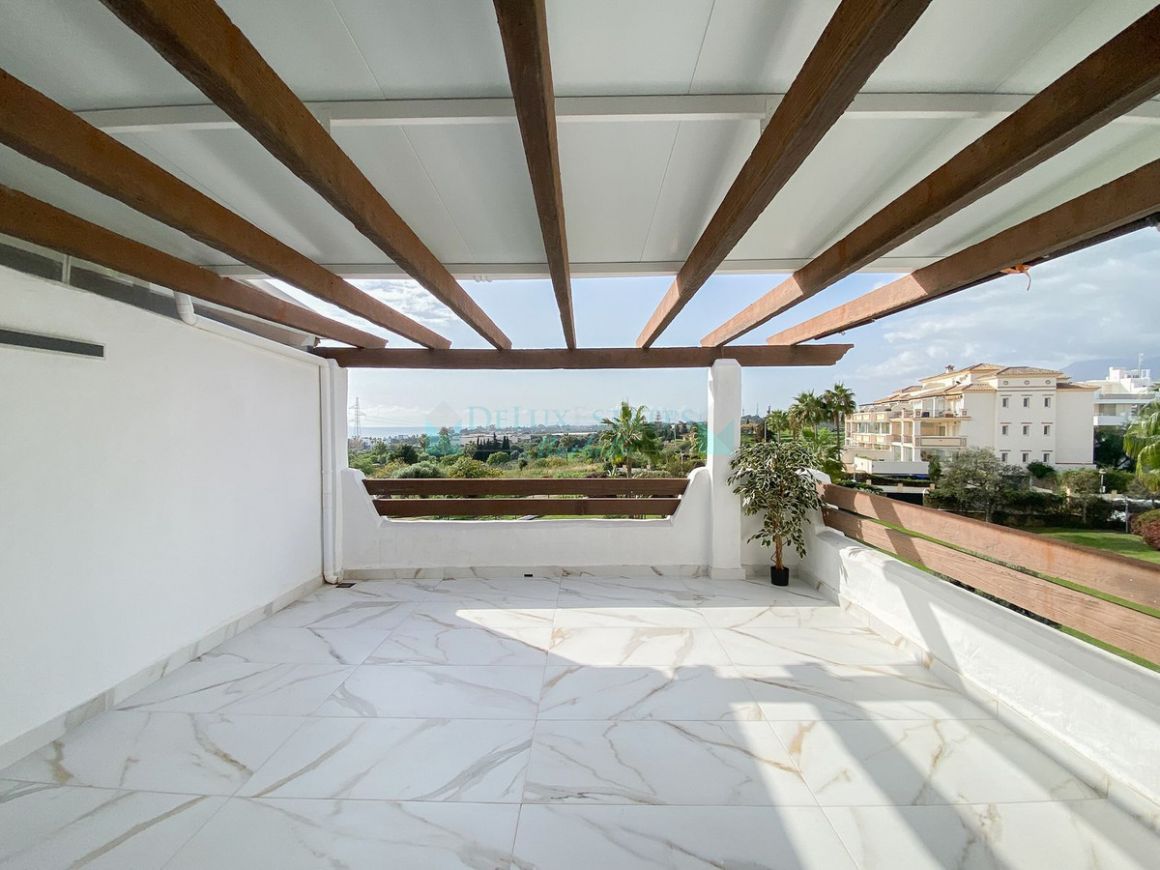 Penthouse for sale in  Selwo, Estepona