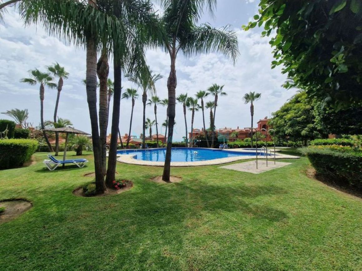 Apartment for sale in  La Reserva de Marbella, Marbella East