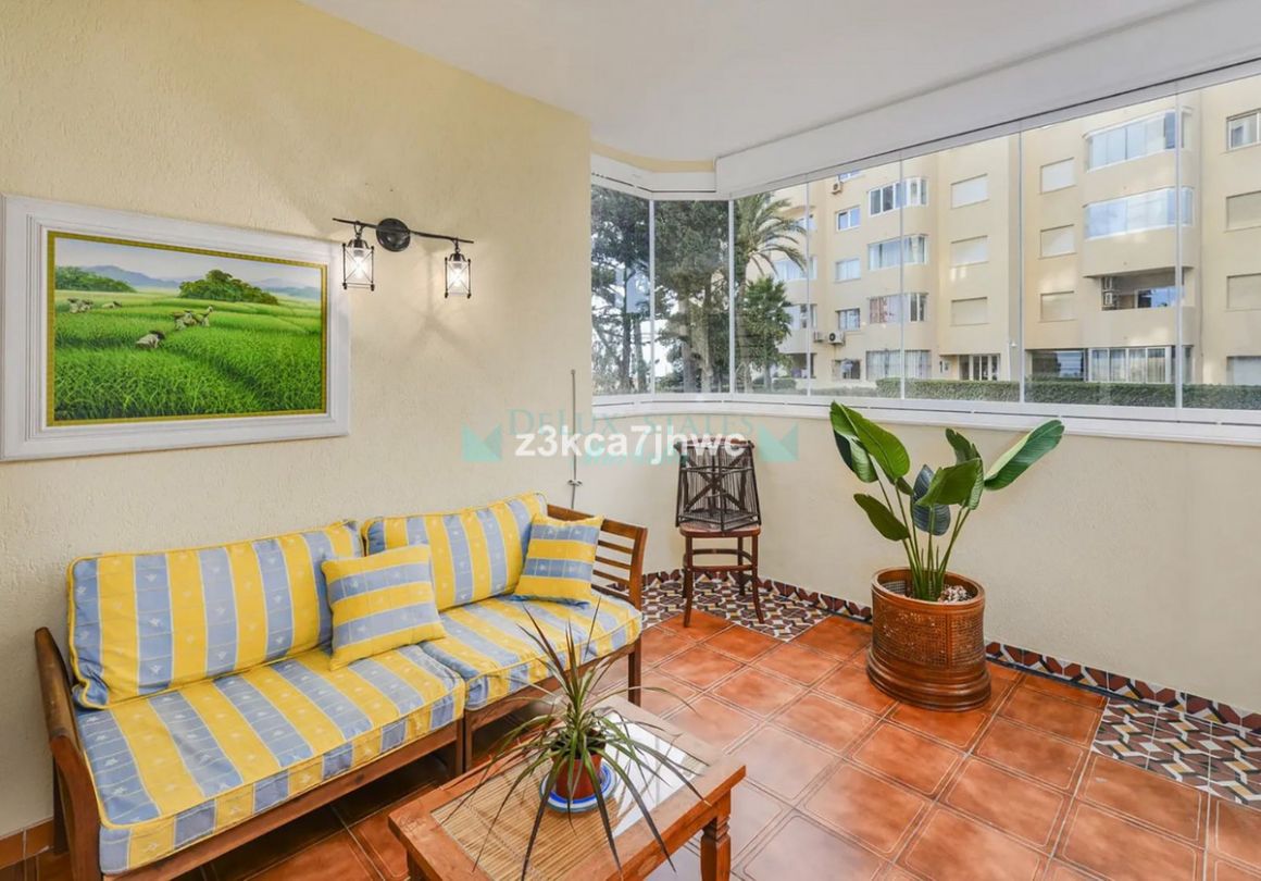 Apartment for sale in Estepona