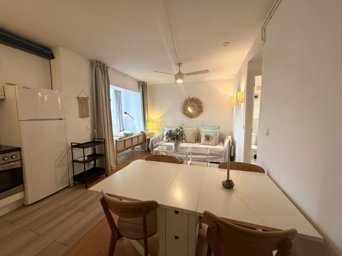 Penthouse for sale in  La Campana, Nueva Andalucia