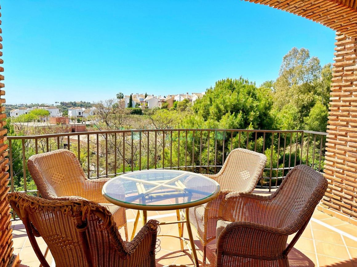 Apartment in Los Arqueros, Benahavis