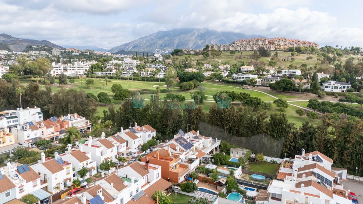 Adosado en Nueva Andalucia