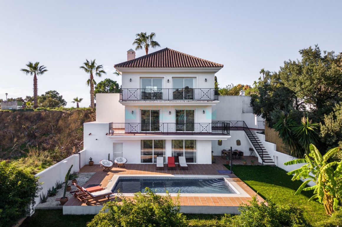 Villa en venta en Estepona