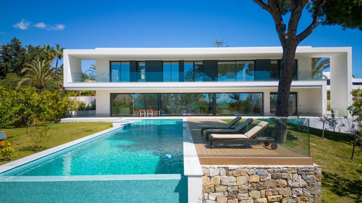 Villa en venta en  Marbesa, Marbella Este