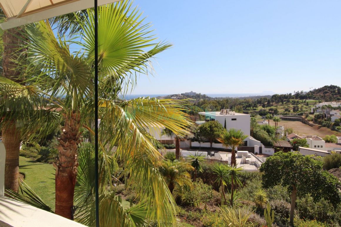 Apartment in Atalaya, Estepona