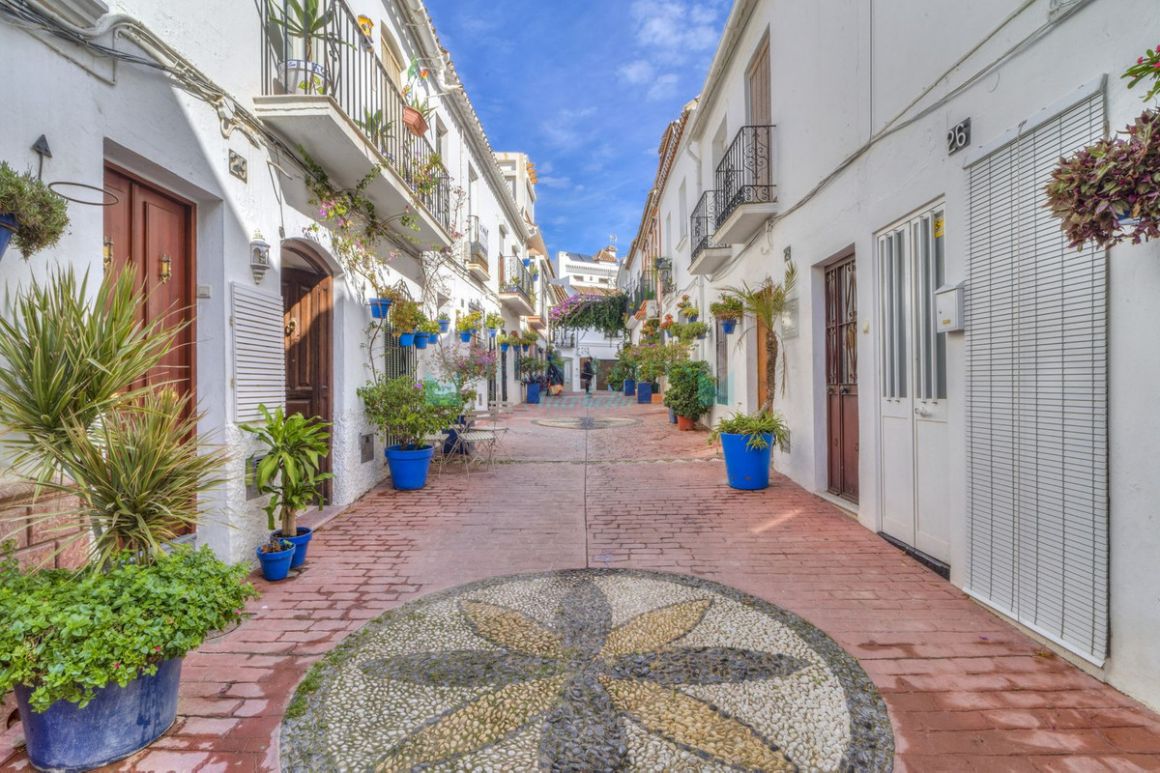 Ground Floor Apartment for sale in Estepona