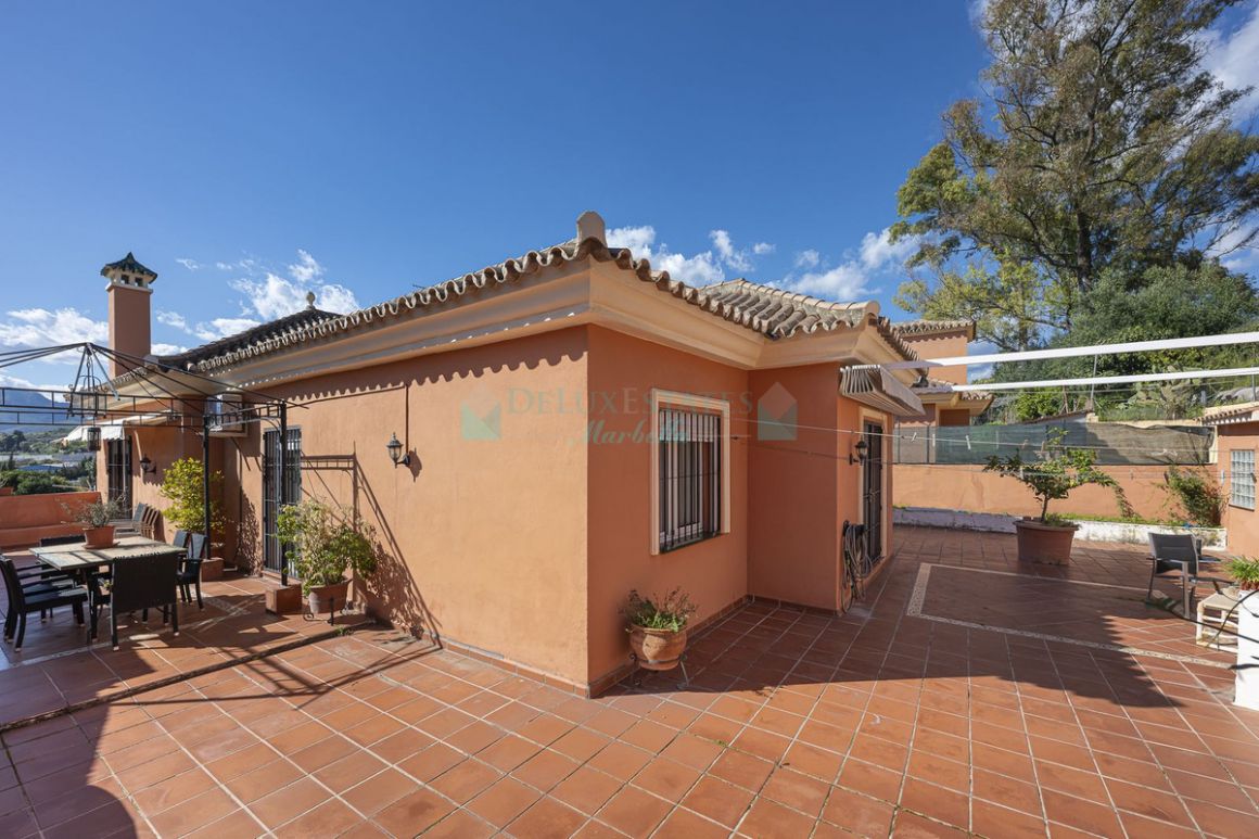 Villa for sale in  La Quinta, Benahavis