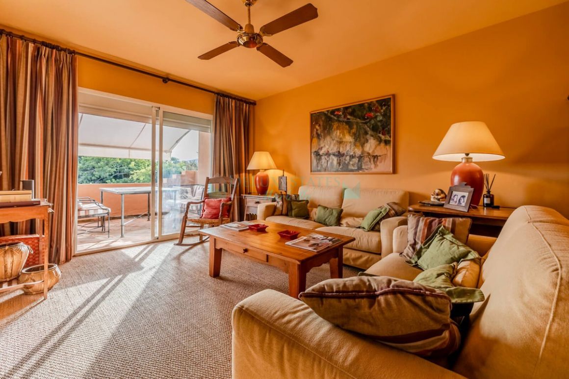 Apartment for sale in  Guadalmina Alta, San Pedro de Alcantara