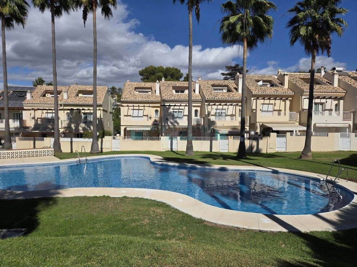 Town House in El Rosario, Marbella East
