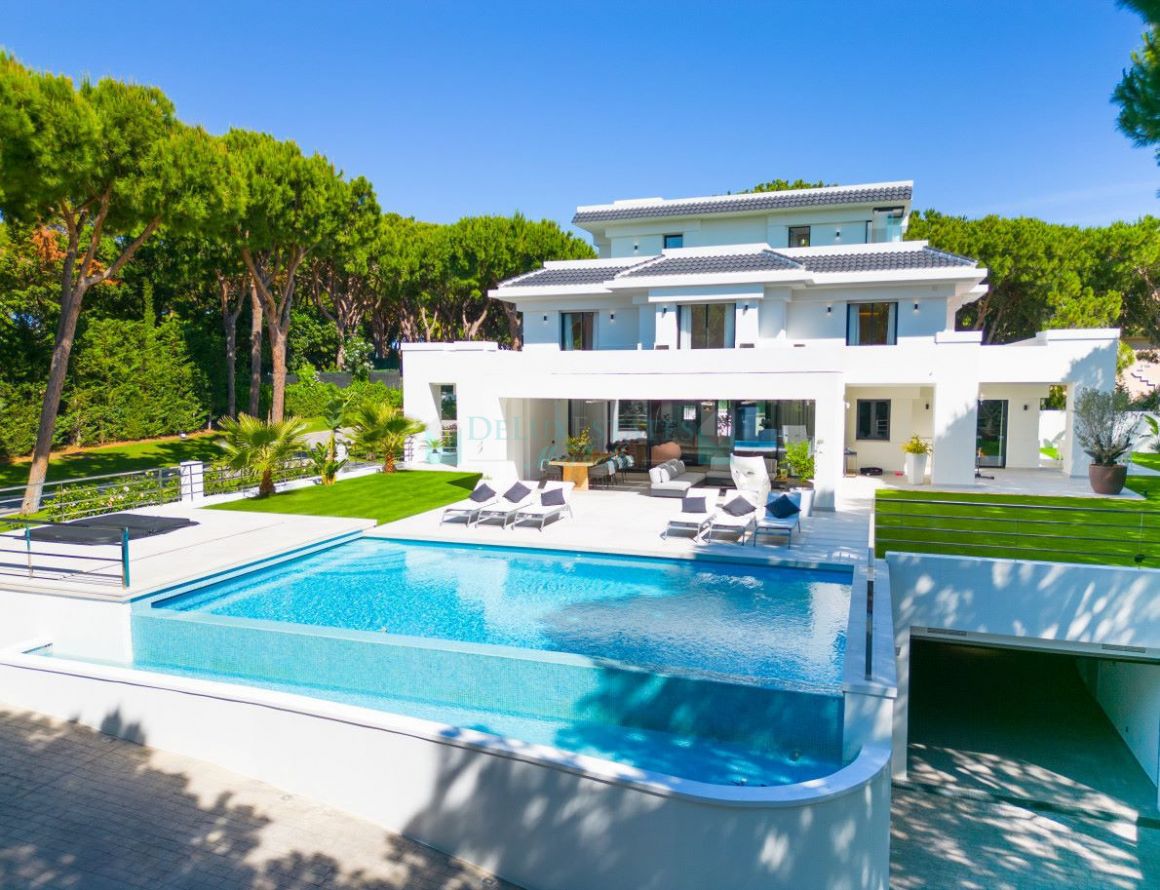 Villa en venta en  Hacienda las Chapas, Marbella Este