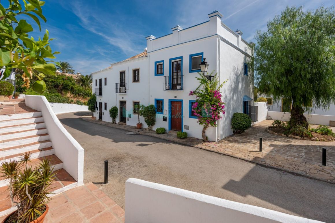 Town House in Nueva Andalucia