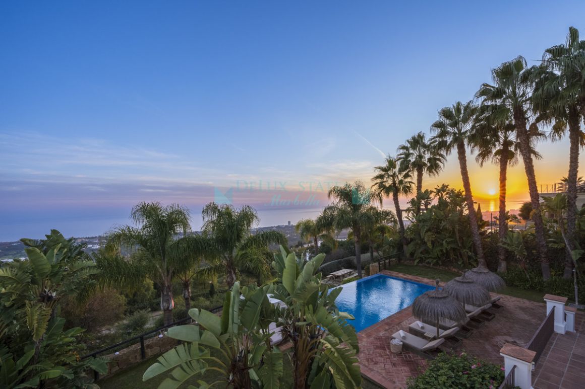 Villa for rent in  Los Altos de los Monteros, Marbella East