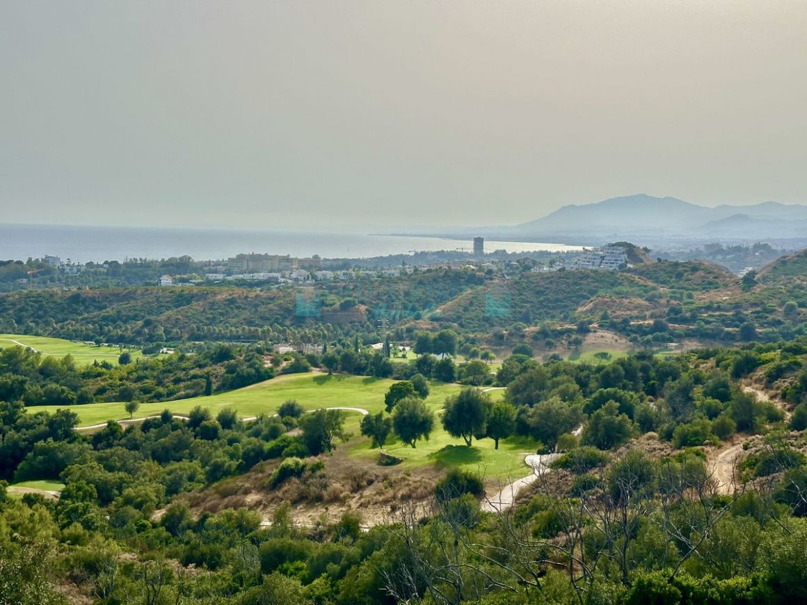 Penthouse for sale in  El Rosario, Marbella East