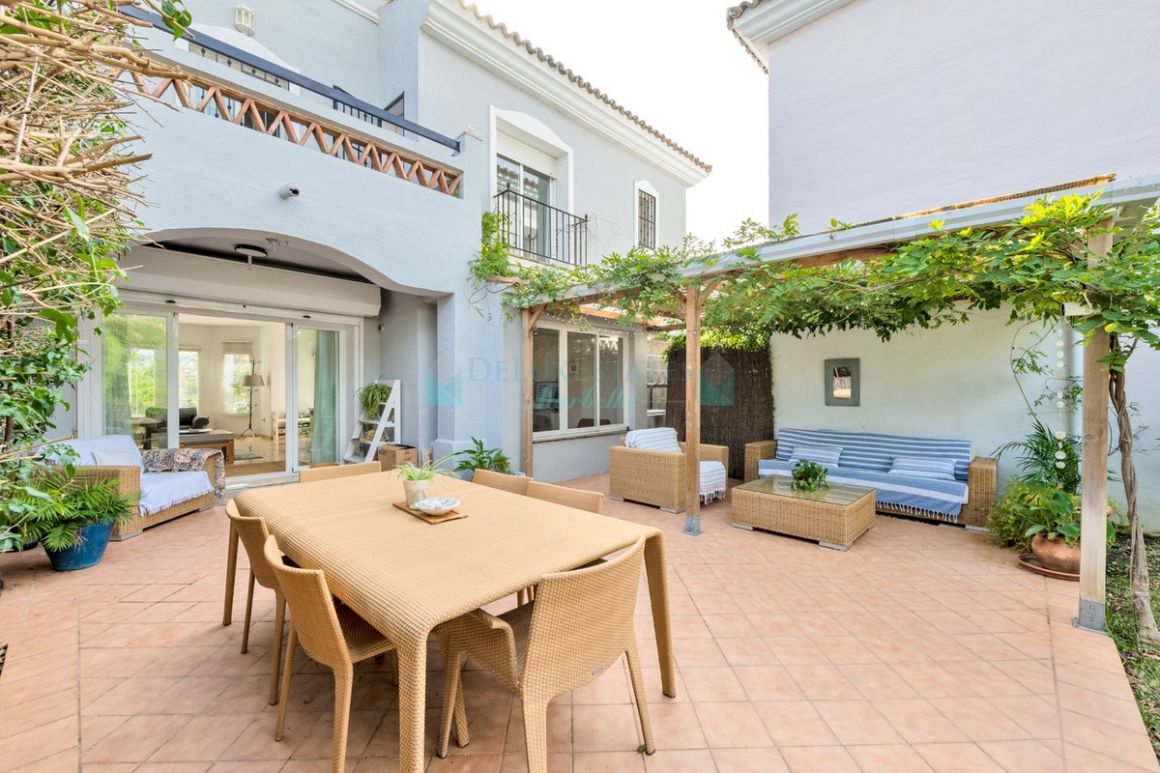 Town House for rent in  Bel Air, Estepona