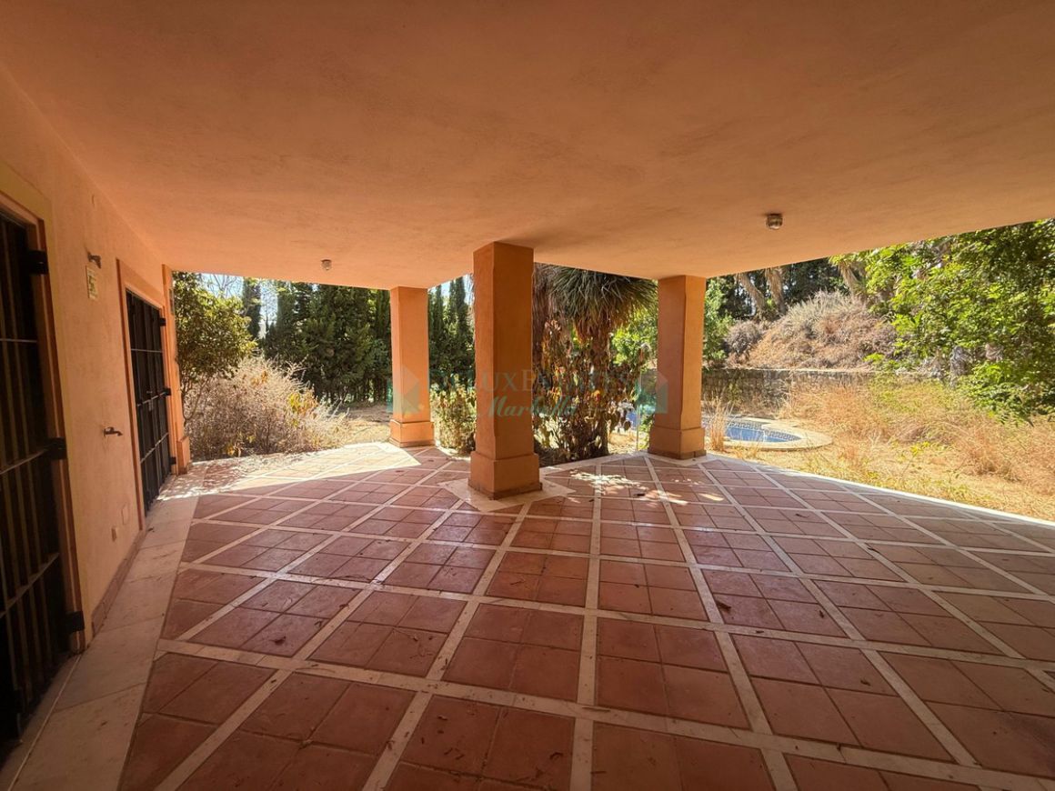 Town House for sale in Nueva Andalucia