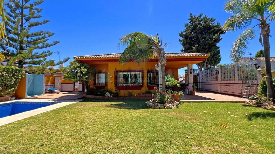 Villa in La Reserva de Marbella, Marbella East