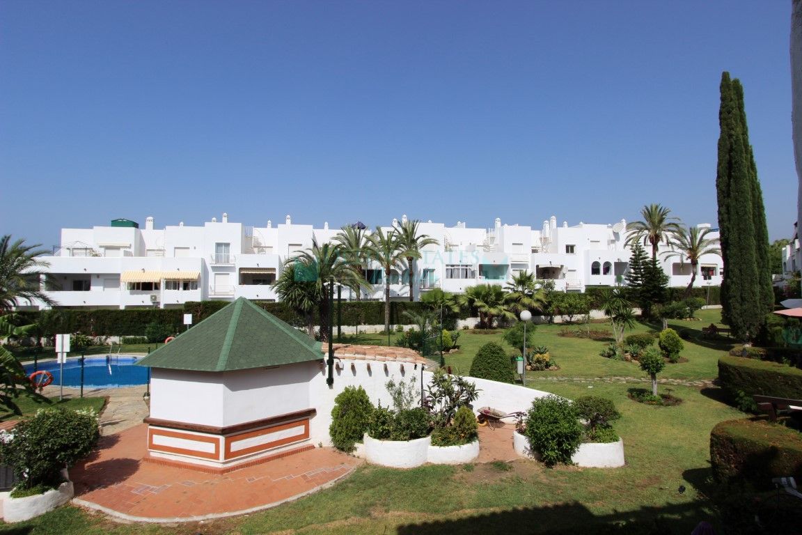 Apartment for sale in Estepona