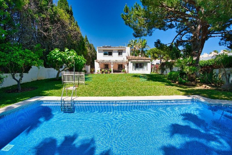 Villa in Las Chapas, Marbella East