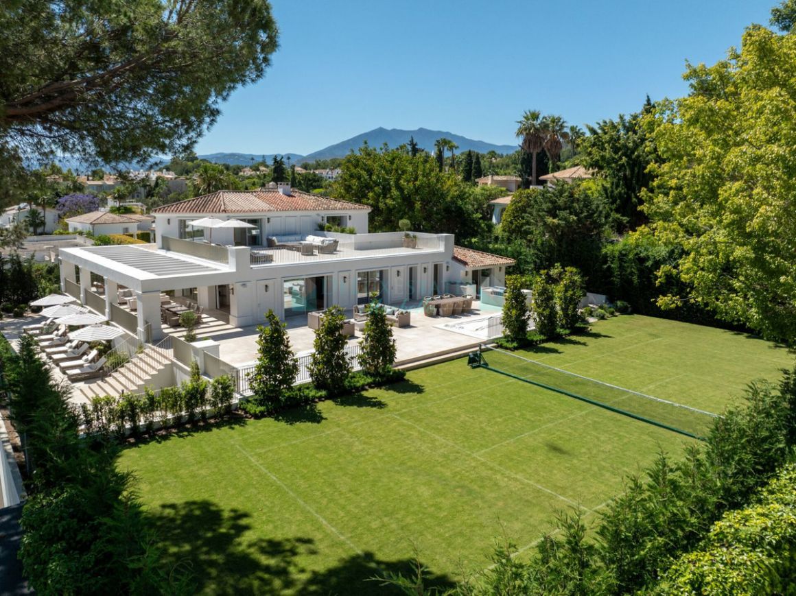Villa en venta en  Nagüeles, Marbella Golden Mile