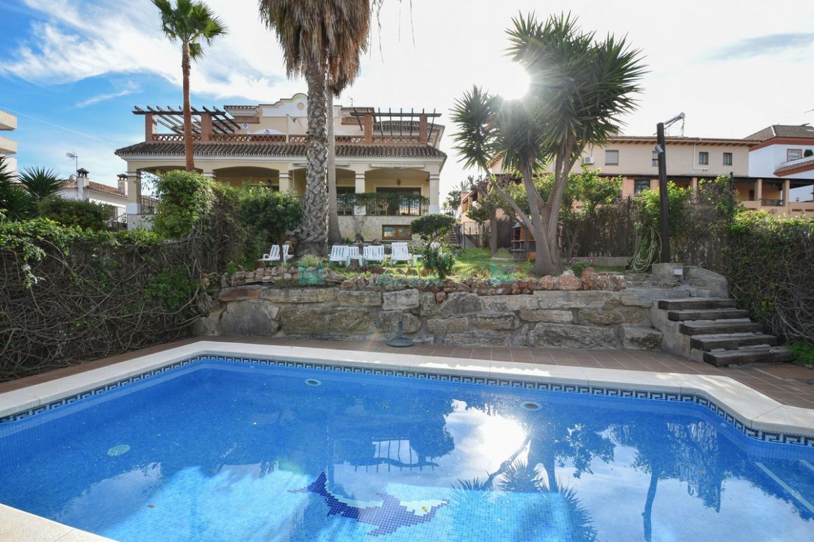 Semi Detached Villa for sale in Marbella