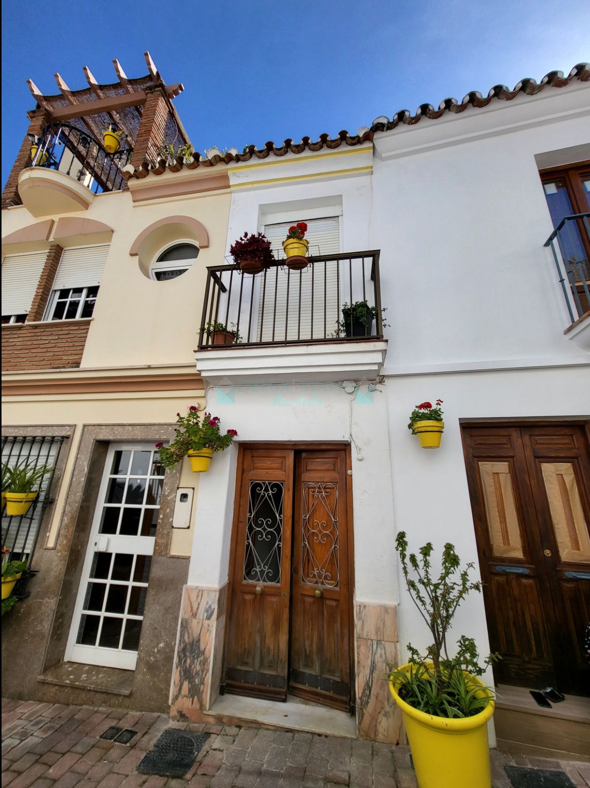 Villa for sale in Estepona