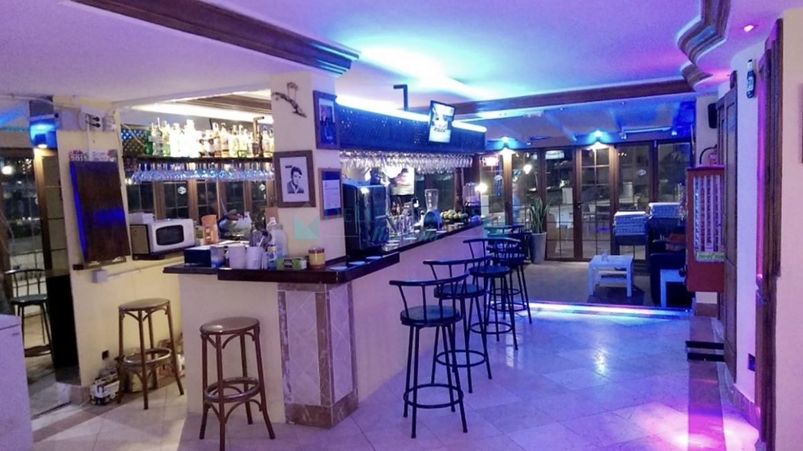Restaurant for rent in  Cabopino, Marbella East