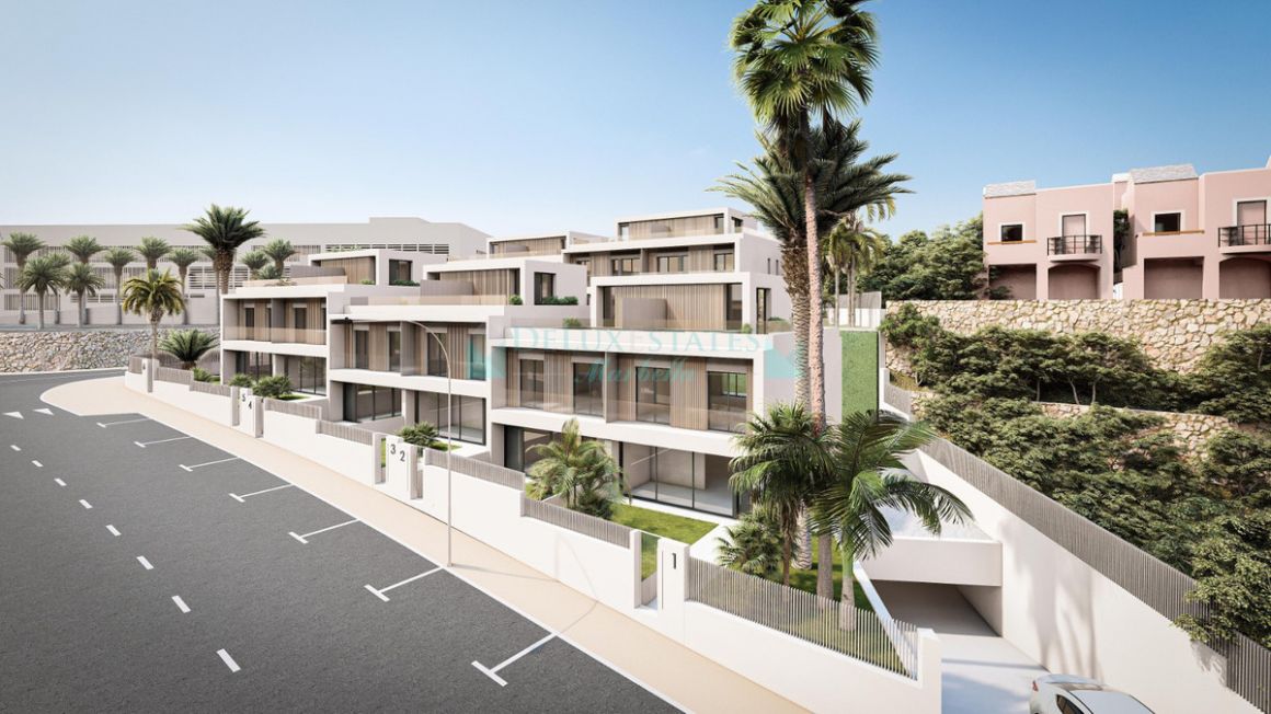 Villa Pareada en venta en Estepona