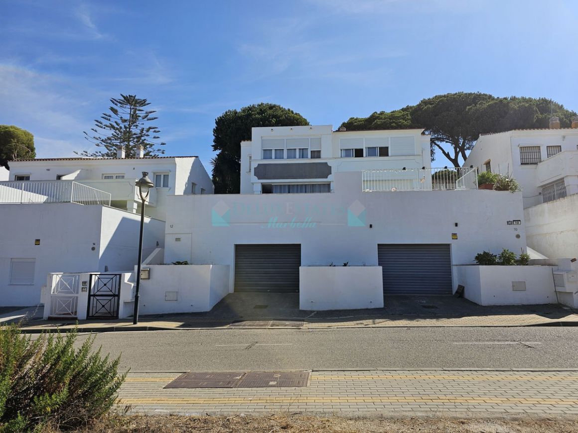 Semi Detached Villa for sale in  Cabopino, Marbella East