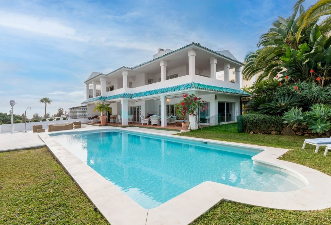 Semi Detached Villa for sale in  La Quinta, Benahavis