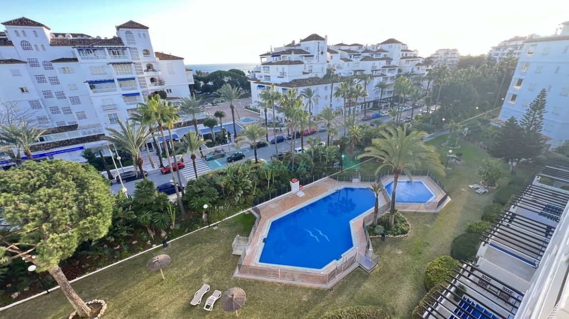 Penthouse for rent in Marbella - Puerto Banus