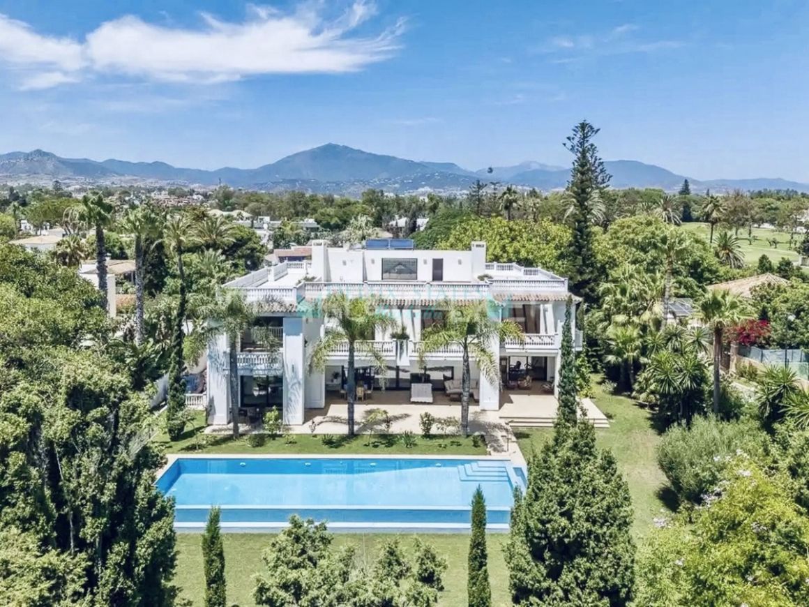 Villa for sale in  Guadalmina Baja, San Pedro de Alcantara