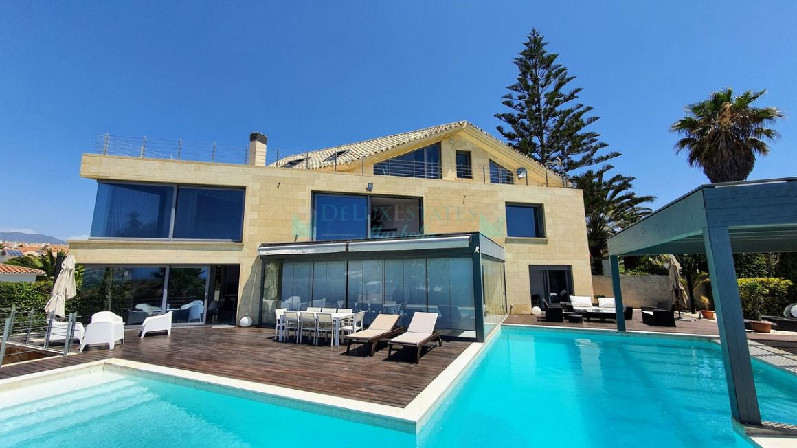 Villa for rent in  Costabella, Marbella East