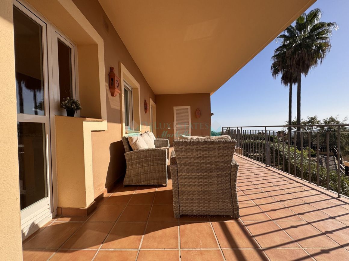 Ground Floor Apartment in La Mairena, Marbella East