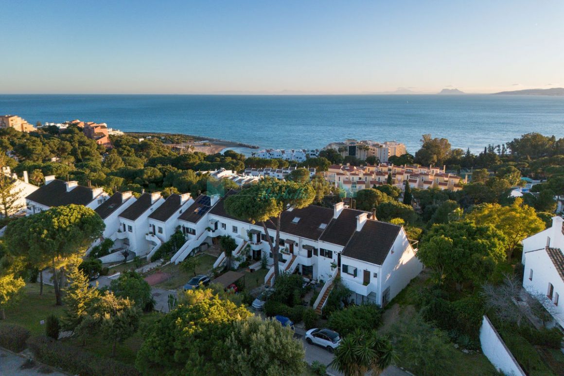 Town House for sale in Estepona