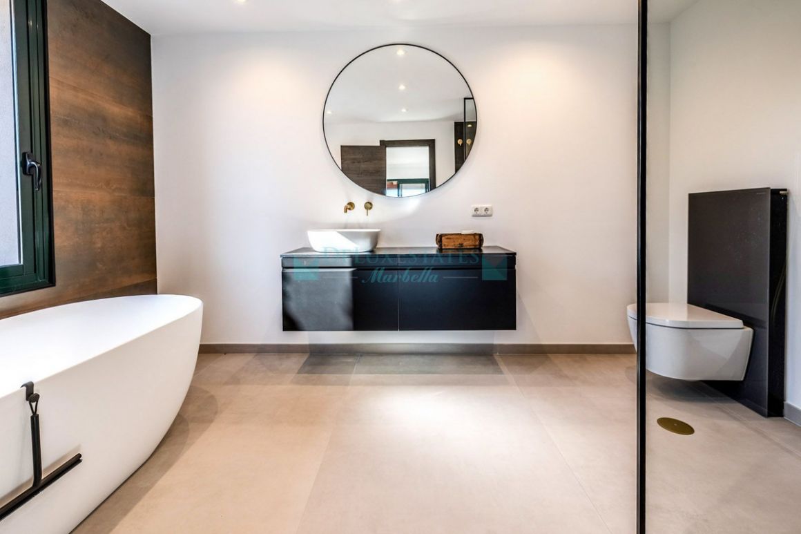 Apartment in Monte Halcones, Benahavis