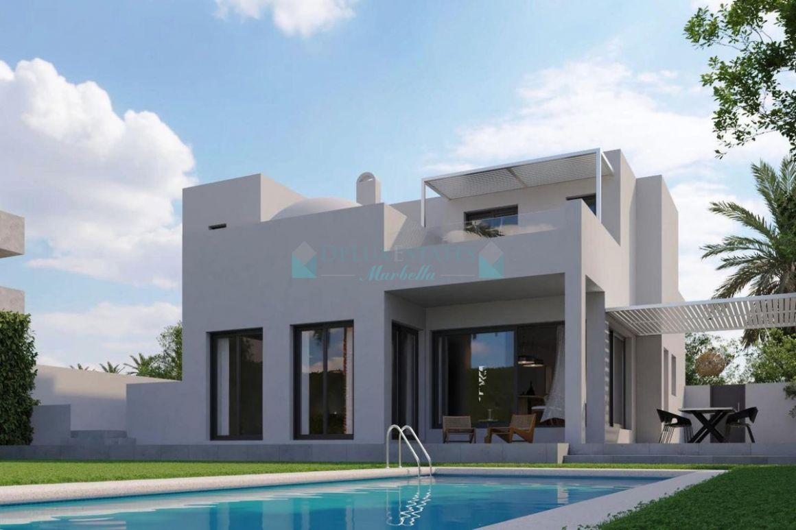 Villa for sale in Nueva Andalucia