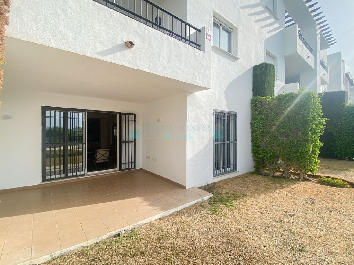 Apartamento Planta Baja en Los Arqueros, Benahavis