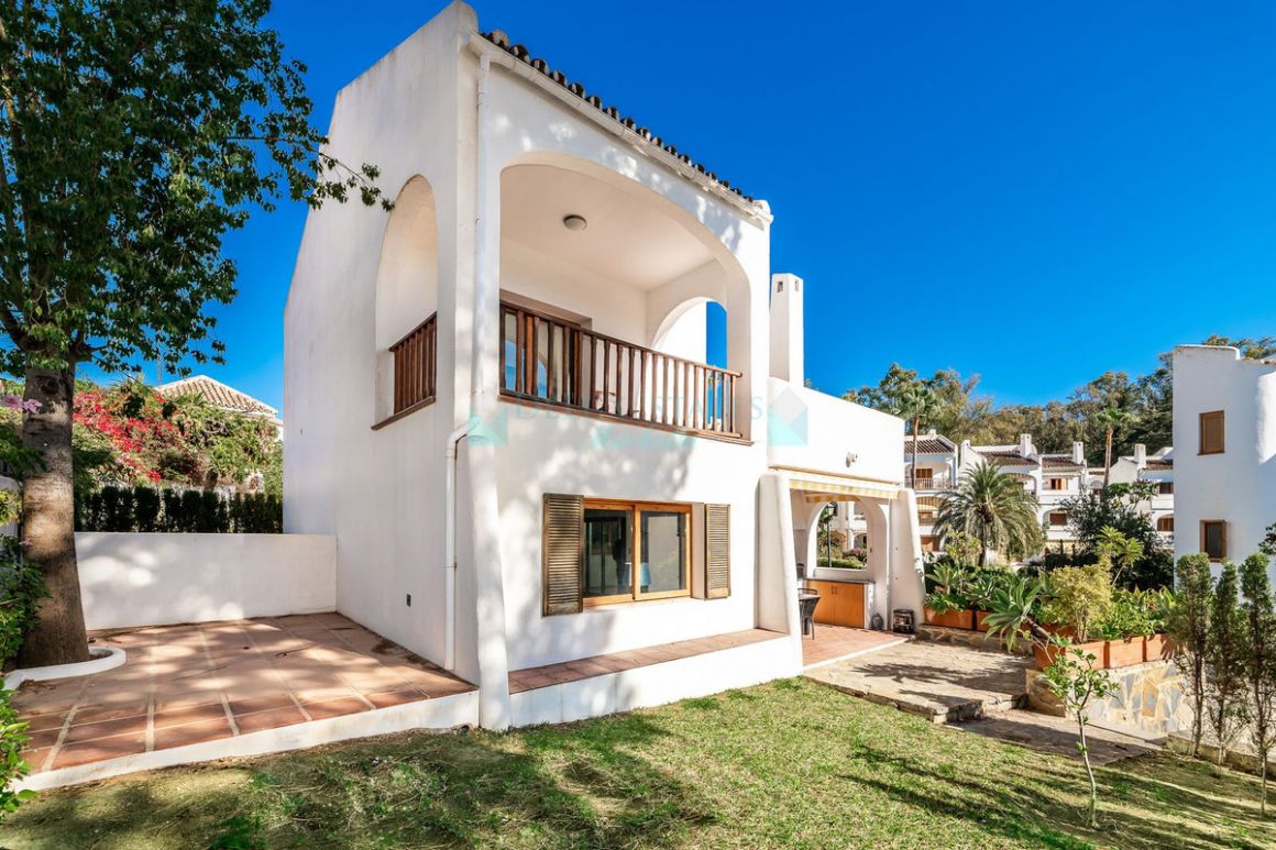 Villa en venta en Nueva Andalucia