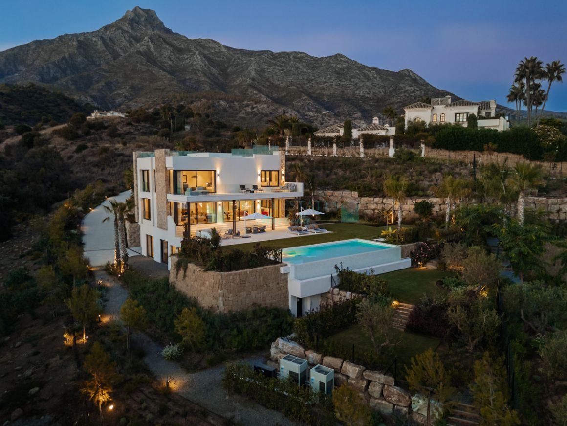 Villa for sale in Marbella Golden Mile