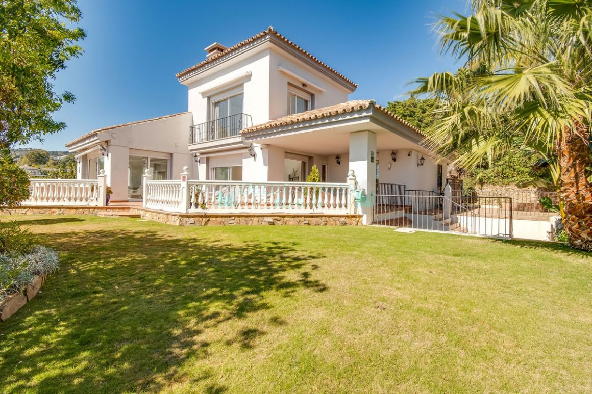 Villa en Nueva Andalucia