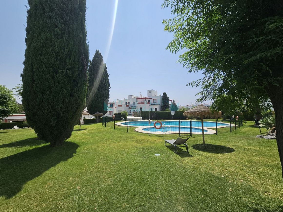Town House for sale in Estepona