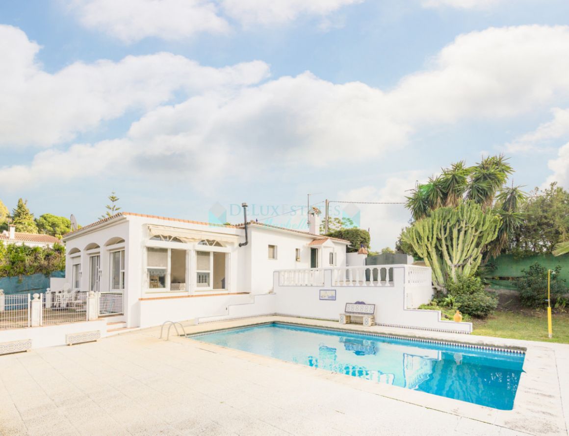 Finca en venta en  El Padron, Estepona