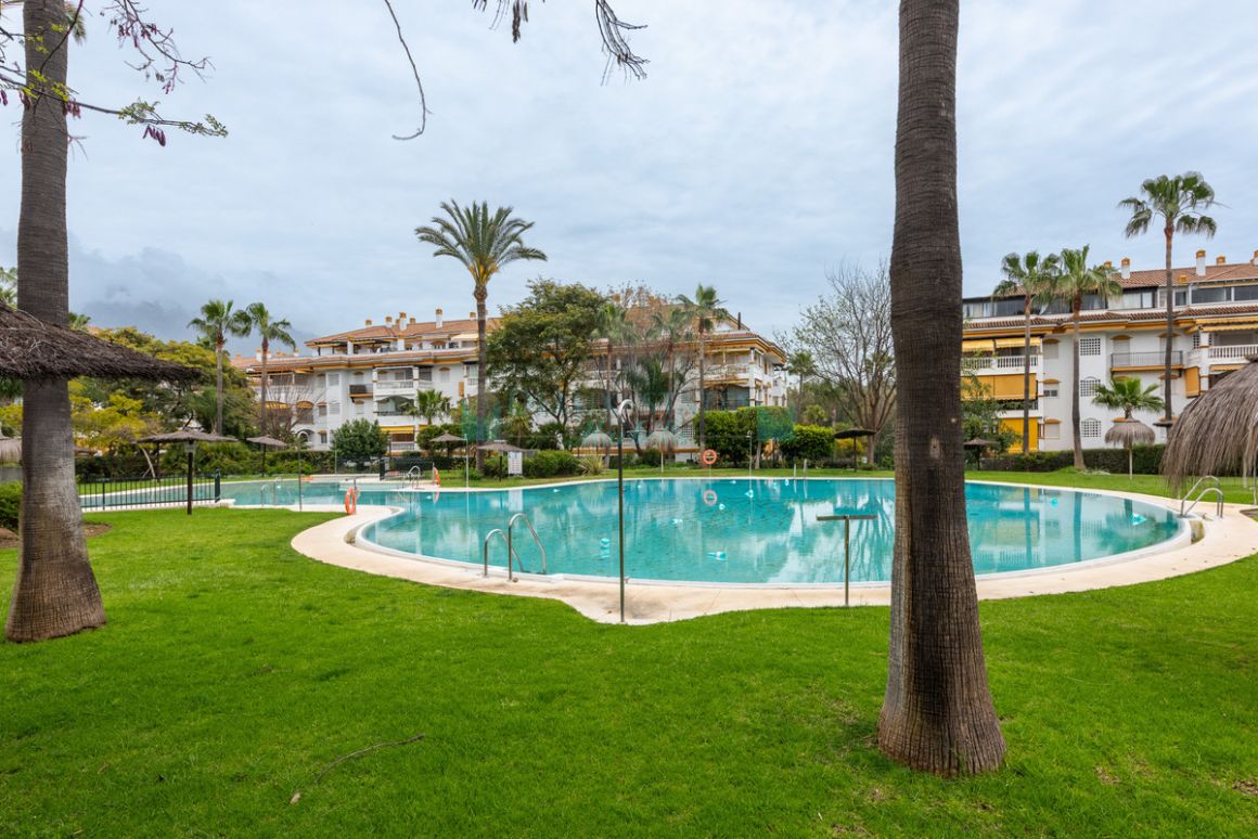 Apartment for rent in Nueva Andalucia