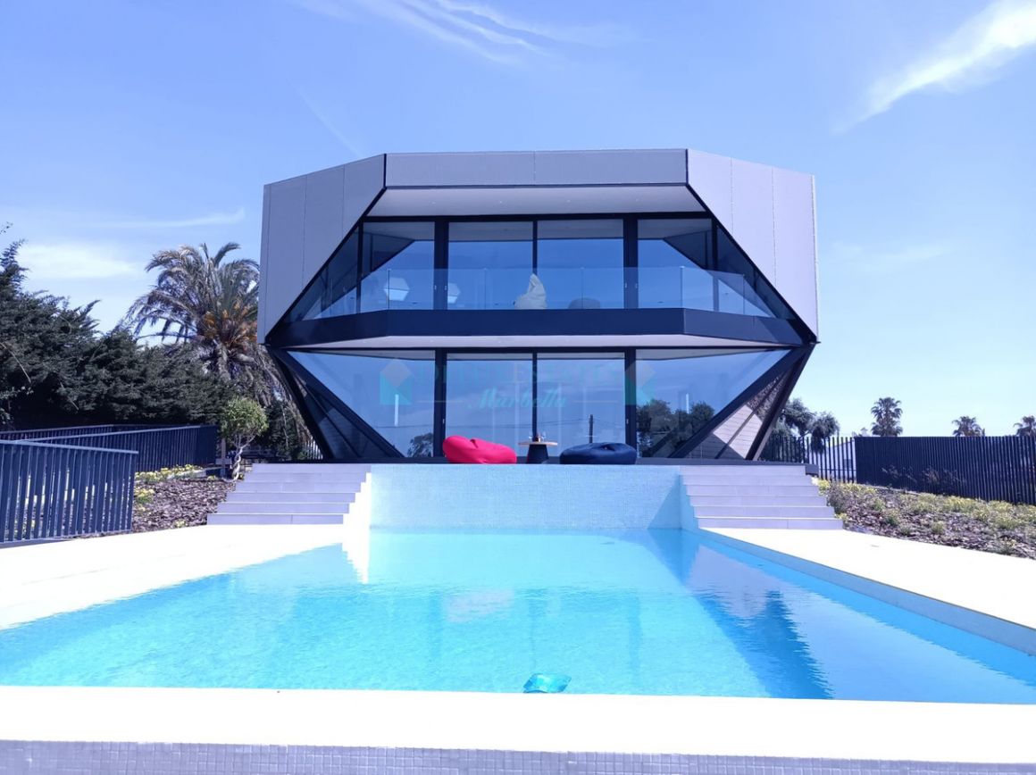 Villa for rent in  Bel Air, Estepona