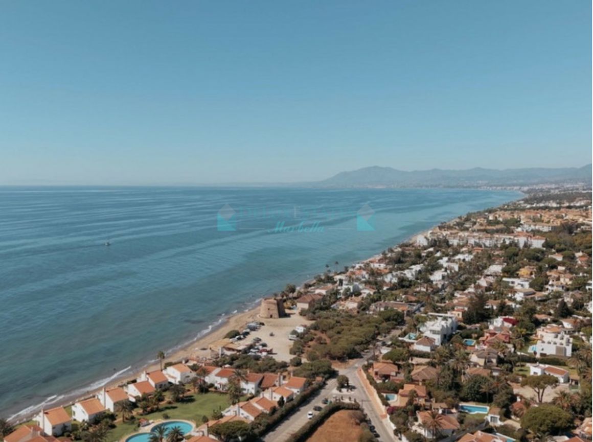 Villa for sale in  Marbesa, Marbella East