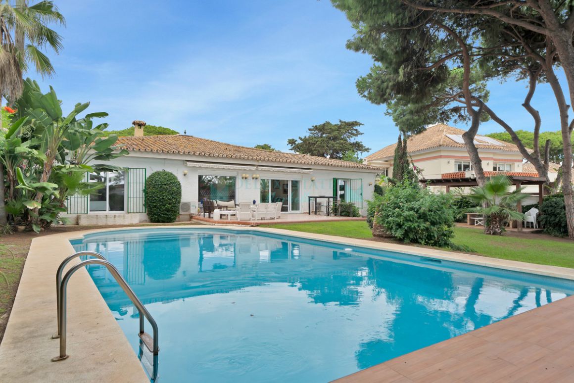 Villa for sale in  Cabopino, Marbella East